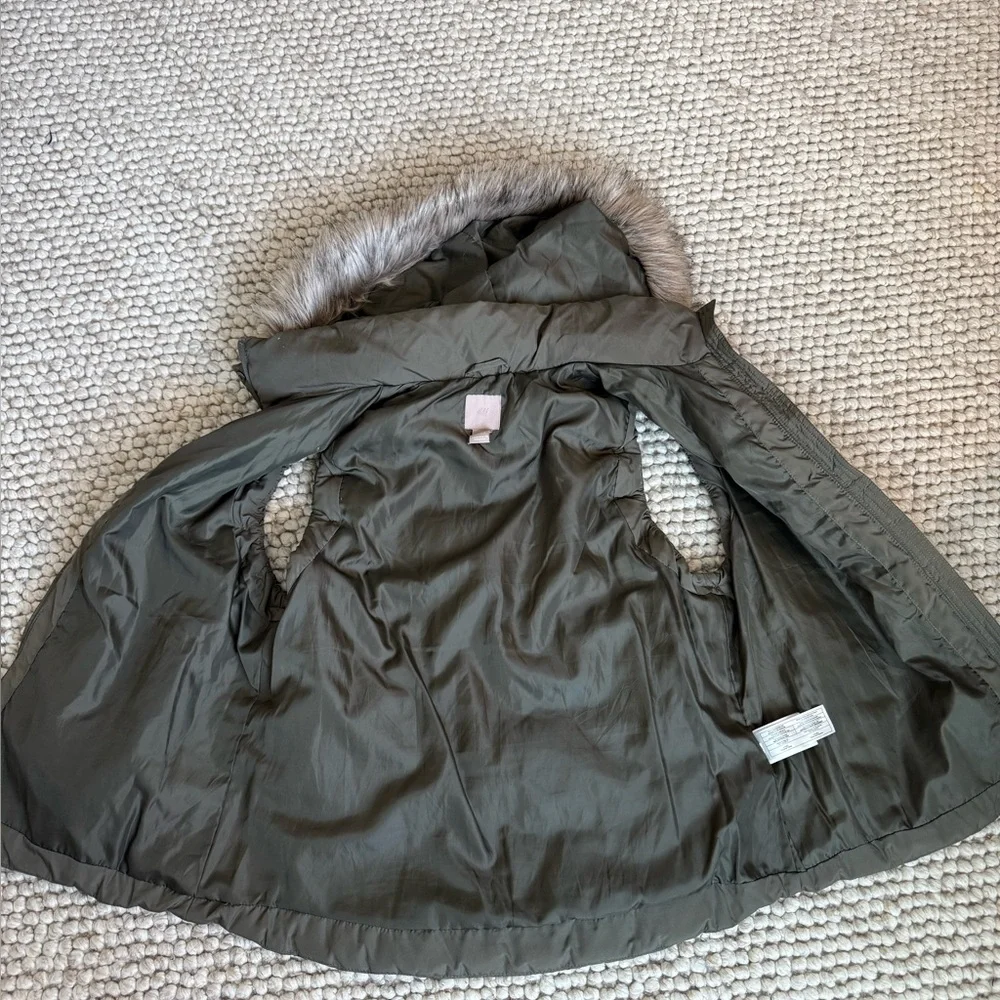 H&M Puffer Vest with Faux Fur Hood - Picture 2 of 7